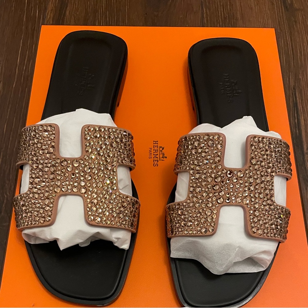 BNIB Rare HERMES Orange Sandals